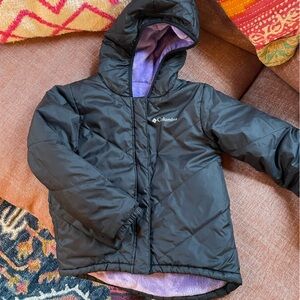 Columbia Kids Puffer Reversible Jacket in Black and Purple